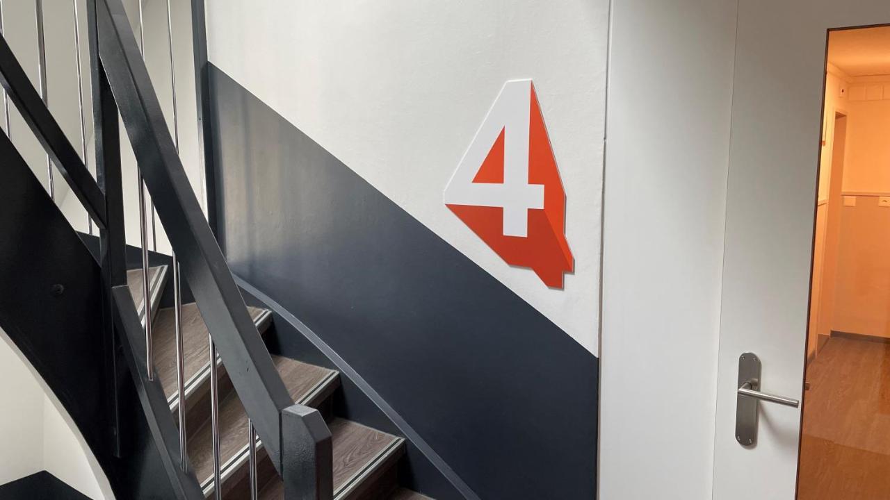Easyhotel Zuerich Limmatplatz エクステリア 写真