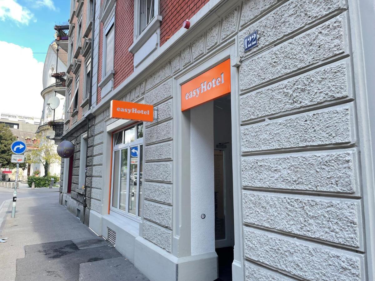 Easyhotel Zuerich Limmatplatz エクステリア 写真